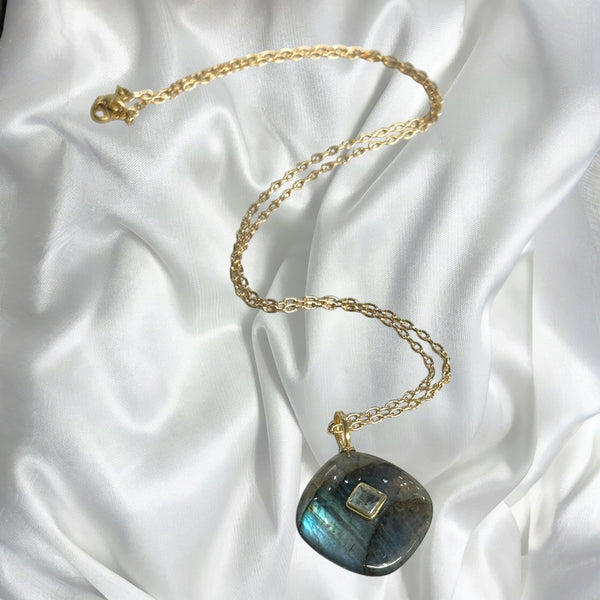 Eye of the Labradorite Necklace