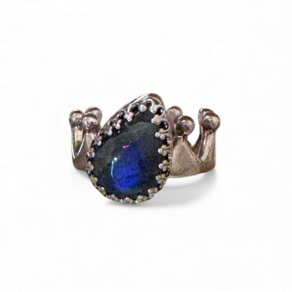 Queens Labradorite Ring