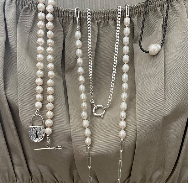 Timeless Elegance of Pearl Knotting